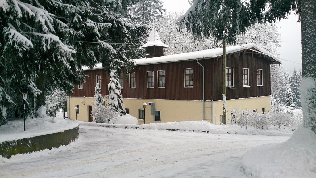 Waldhotel Zoebischhaus Bad Reiboldsgruen Bagian luar foto